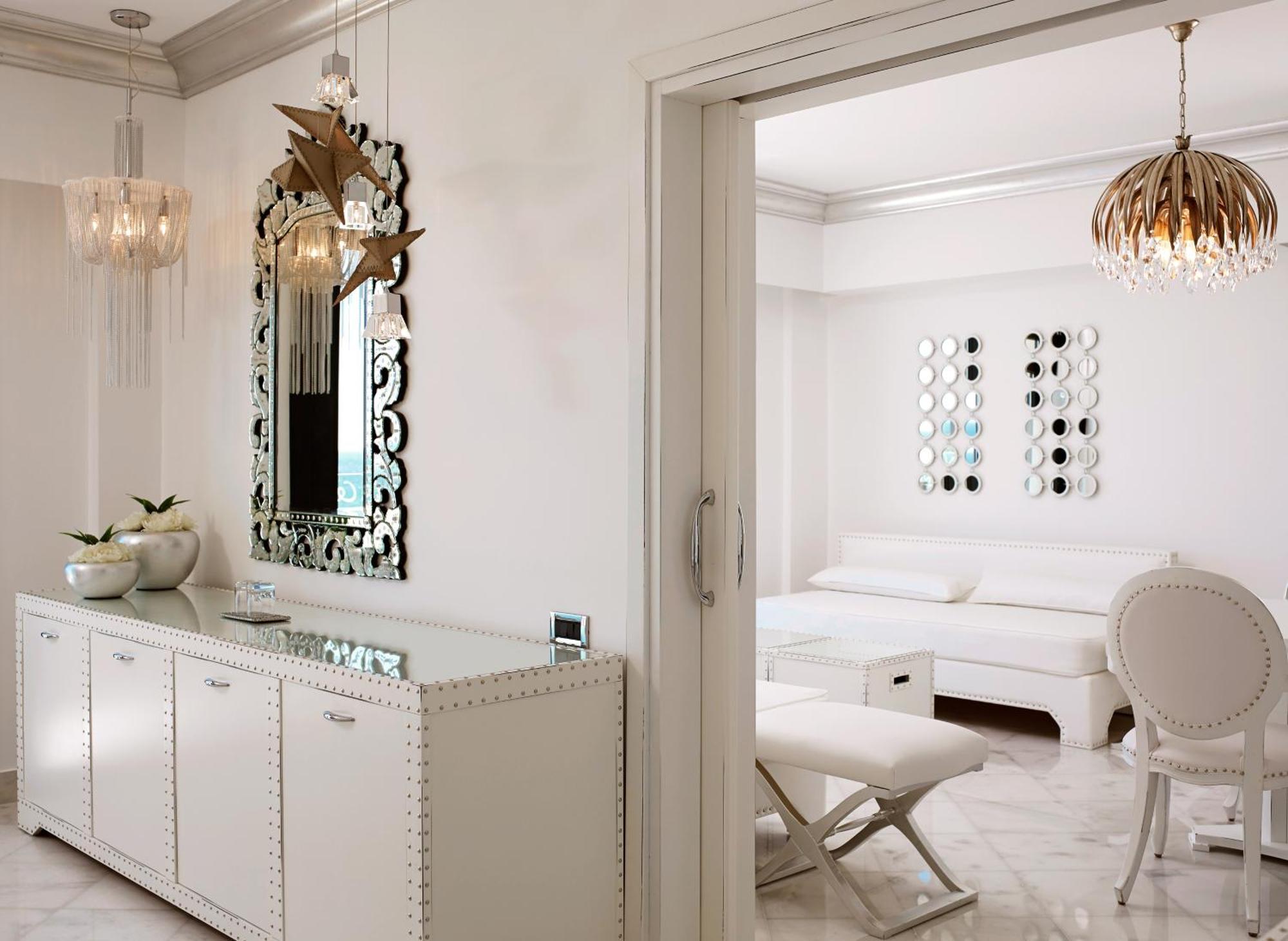 Mitsis Selection Alila Faliraki Quarto foto A room in the home of Michael Smith